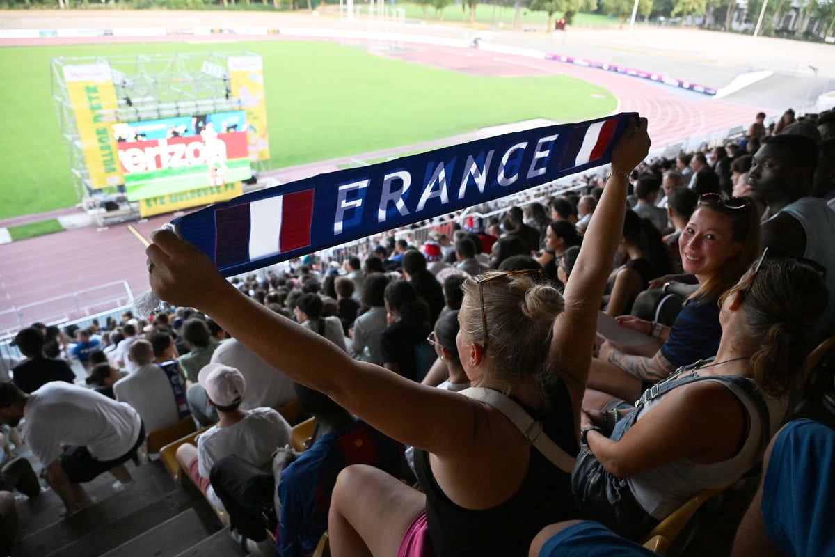 France-Maroc, le premier des quarts de finale de la Coupe du monde diffusé à la fan-zone, affiche complet.