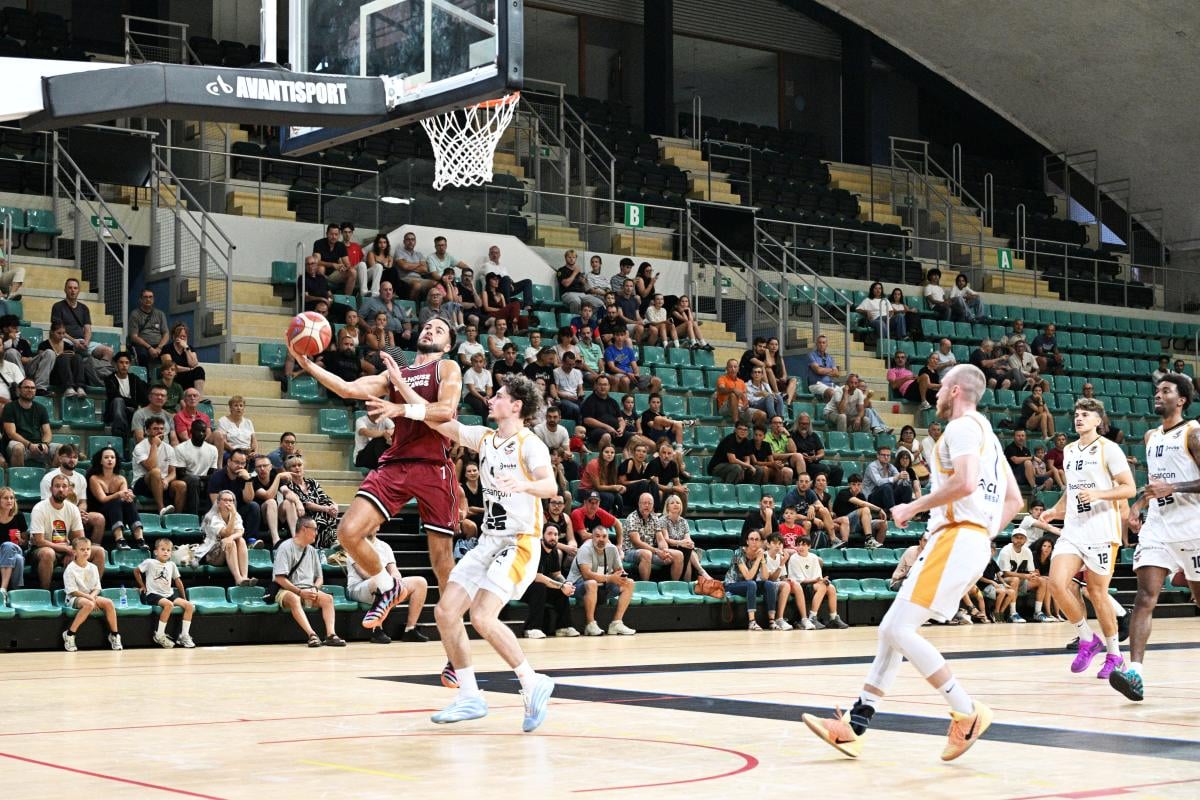Les Mustangs renouvellent leurs forces et gardent le cap  