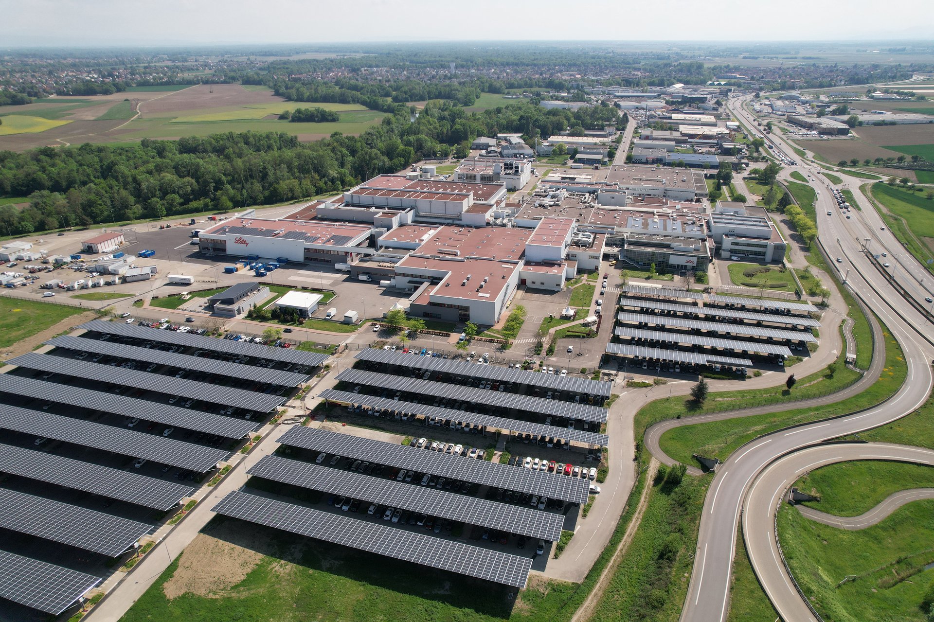 LILLY FRANCE : L’usine passe en 100 % électricité verte