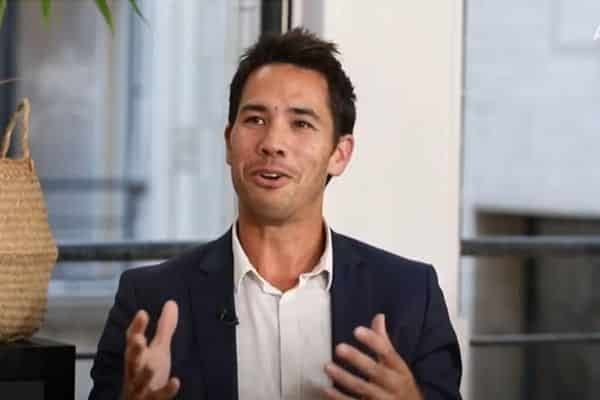 Depuis Brest, Crédit Mutuel Arkéa séduit grâce à ses innovations IA