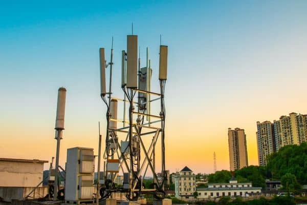 Le Gouvernement veut accélérer le déploiement de la 5G industrielle en France
