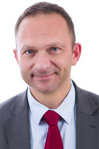 Enarque, Jean-Charles Fischer est nommé, à 46 ans, au poste de secrétaire général de l’Ecole polytechnique.