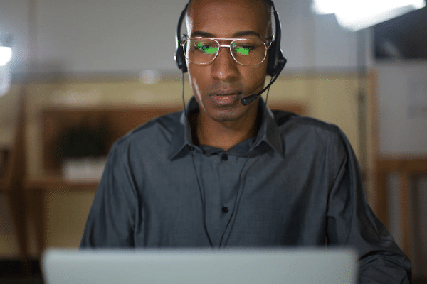 [Emplois] Helpline annonce une campagne de recrutement dans 8 régions de France