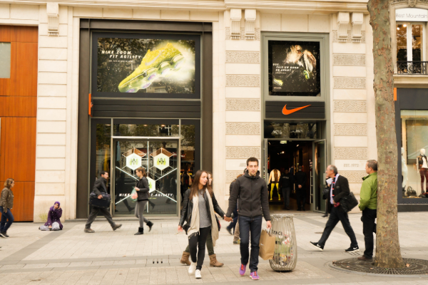 Nike veut révolutionner l’expérience shopping de ses clients français