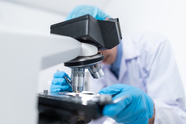 Télémédecine : industrie, entreprises et laboratoires se mobilisent pour la recherche sur le coronavirus