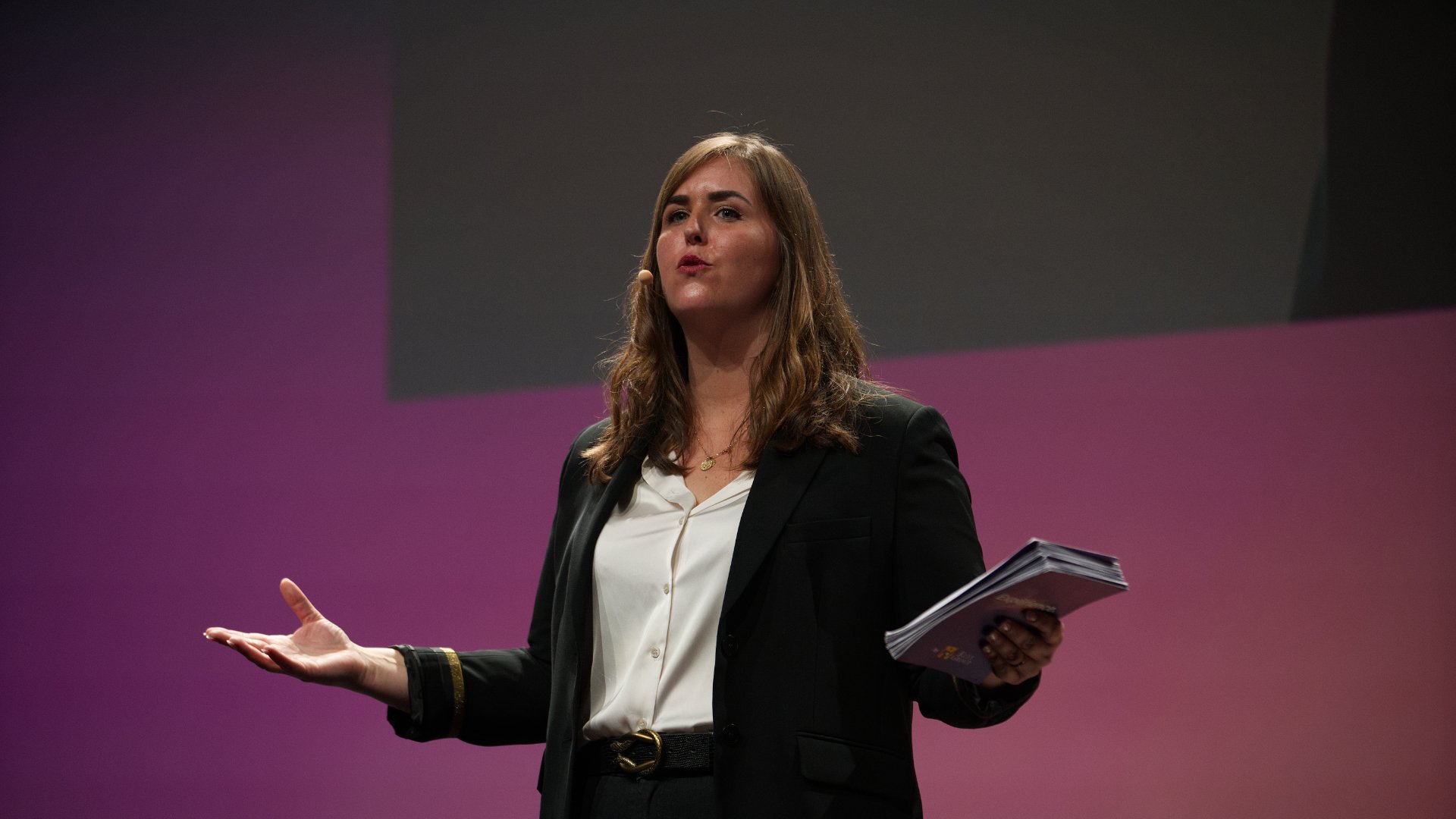 Marine Piéton dénonce la conquête technologique au prix de la liberté