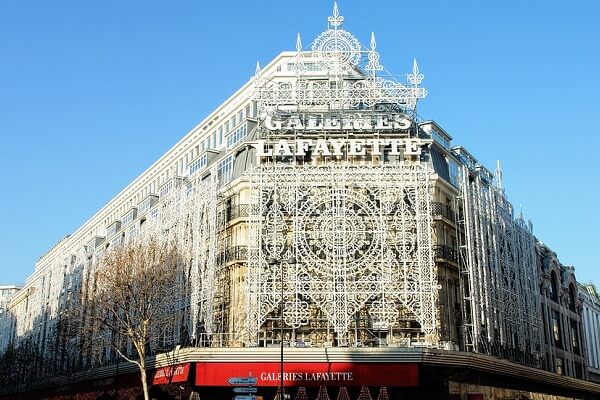 Galeries Lafayette des Champs Elysées : une vente sur trois réalisée en mobilité