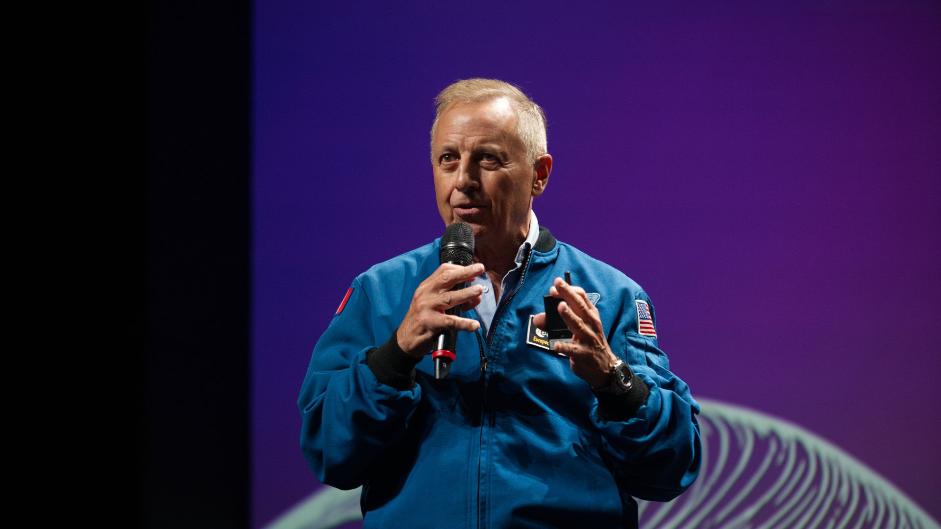 Que ce soit sur terre ou dans l'espace, pour Michel Tognini, la coopération fait la réussite